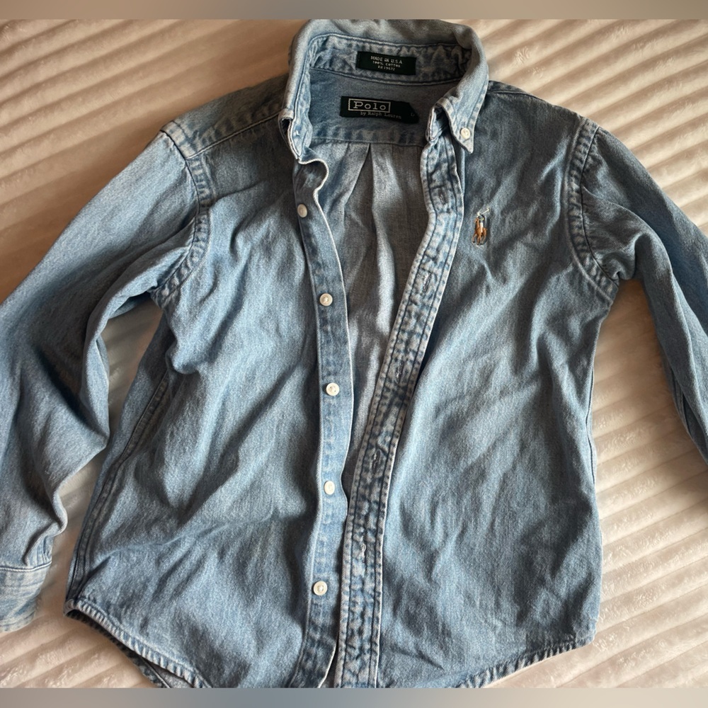 Ralph Lauren Kids 😍 Chambray button-down shirt size 6